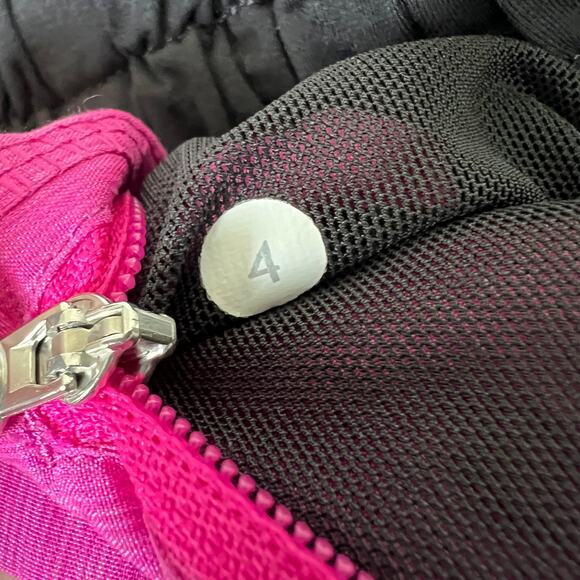 Lululemon Tracker Shorts Paris Pink Black Women's Size 4 Running Gym Activewear - Picture 10 of 11